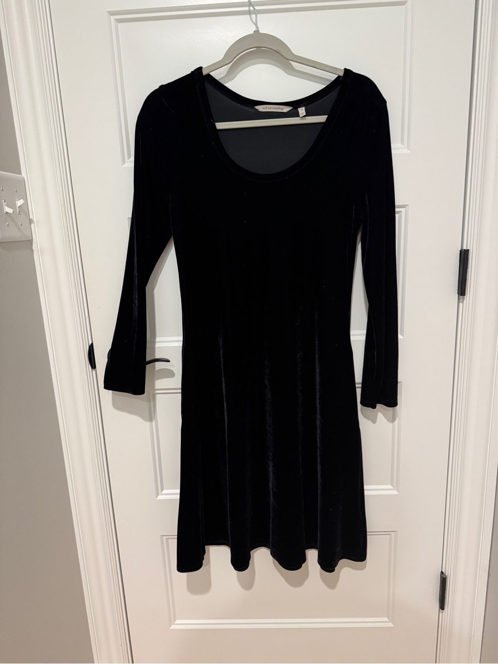 Soft Surroundings Black Velvet Long-Sleeve Scoop Dress